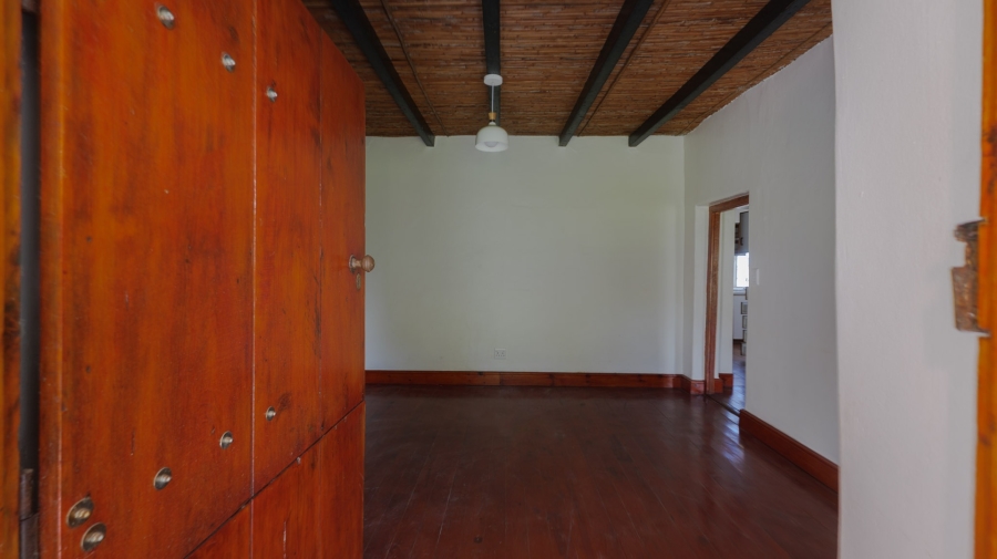 To Let 4 Bedroom Property for Rent in Struisbaai Western Cape